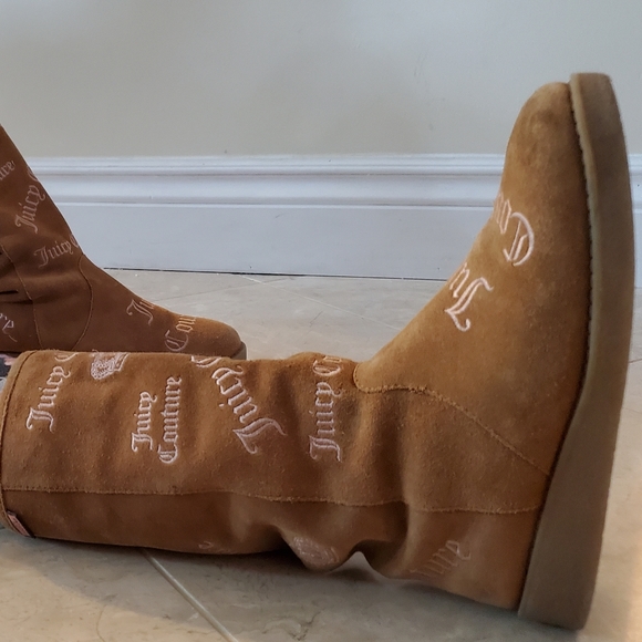 JUICY COUTURE BROWN SUEDE BOOTS - Picture 7 of 11